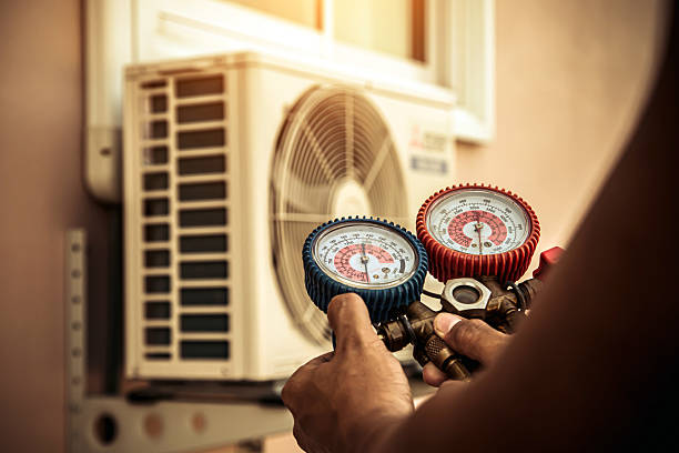 Professional Ac Installation technician working in Diamond Point, NY